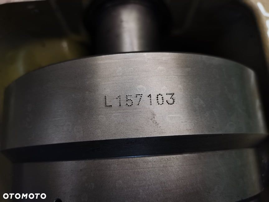 Kosz przedniego napędu L157103 L155993 L157992 John Deere 6320 - 10