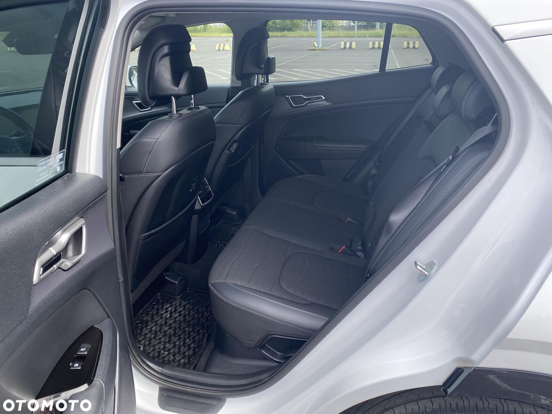 Kia Sportage 1.6 T-GDI HEV Business Line 4WD - 19