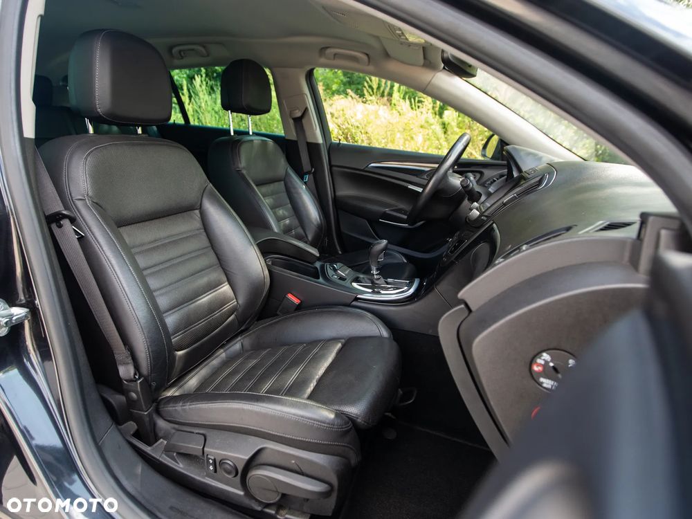 Opel Insignia 2.0 ECOTEC DI Turbo 4x4 Innovation - 23