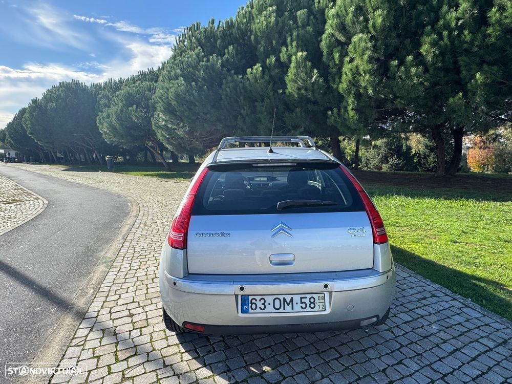 Citroën C4 Coupe HDi 110 FAP EGS6 Tendance - 21