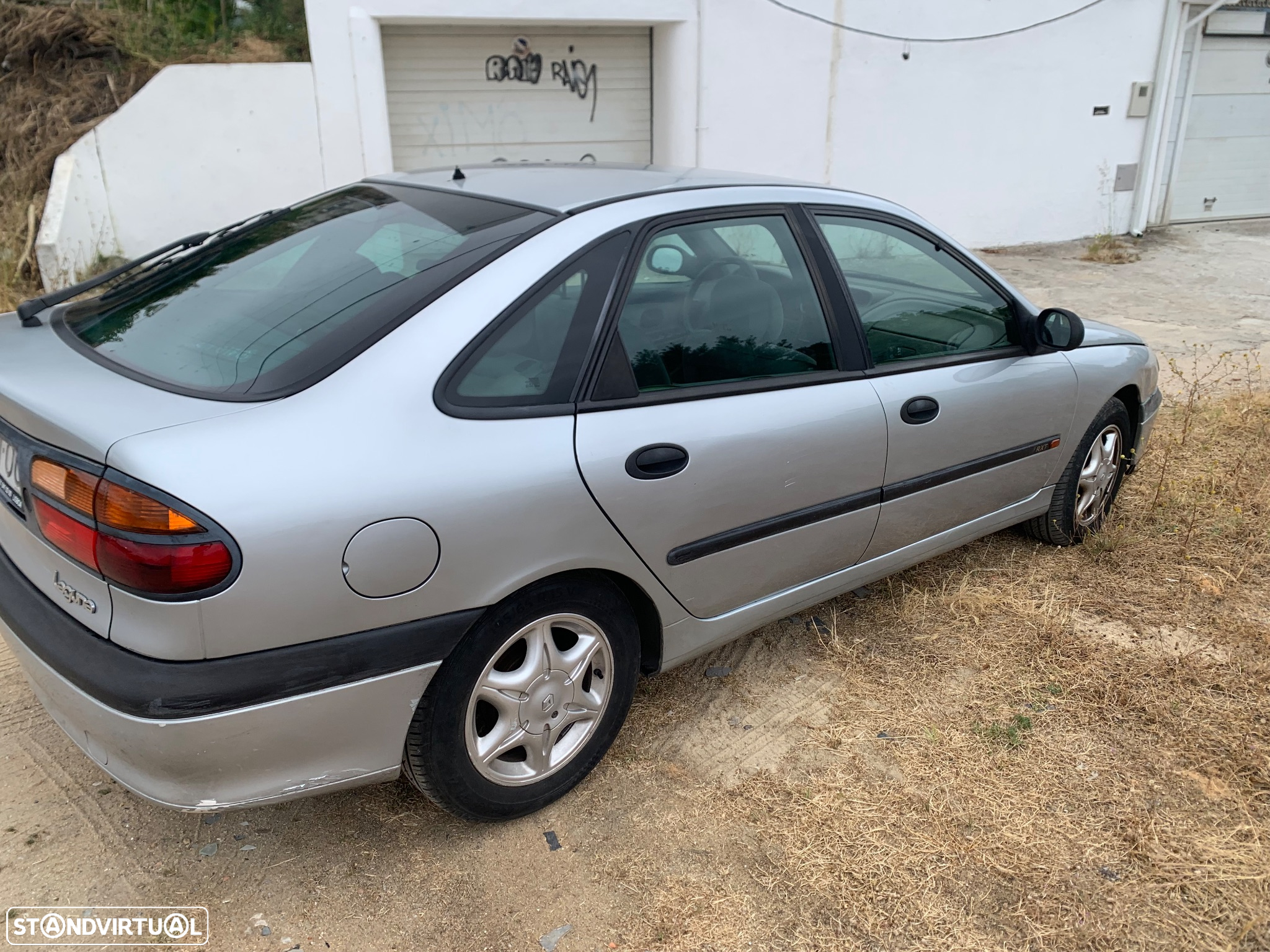 Renault Laguna - 3