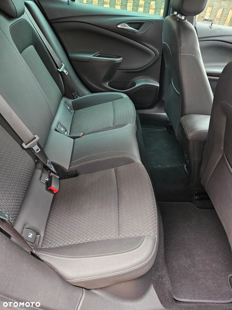 Opel Astra 1.4 Turbo Ultimate - 11