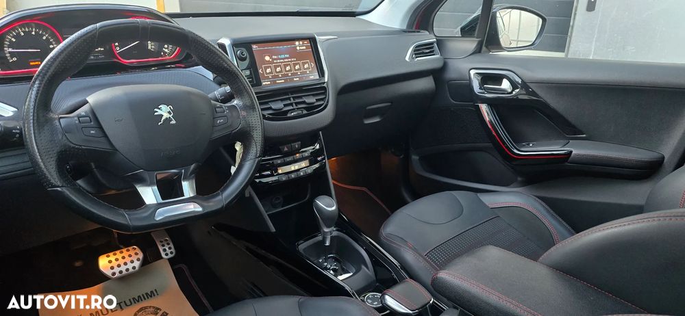 Peugeot 2008 PureTech 110 Stop&Start EAT6 GT-Line Edition - 6