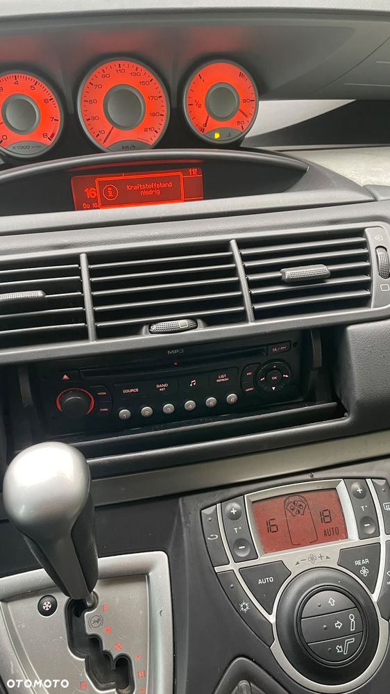 Peugeot 807 140 Automatik Premium - 26