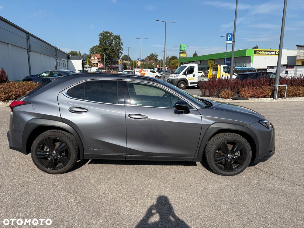 Lexus UX 250h GPF F Impression 2WD - 6