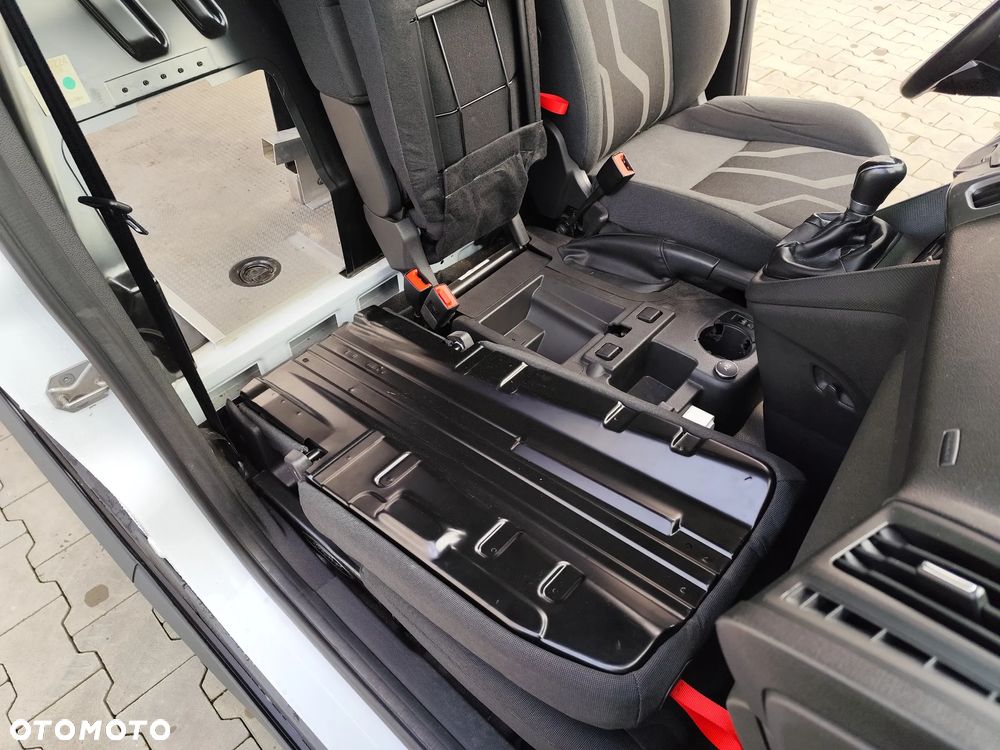 Ford TRANSIT CONNECT - 28