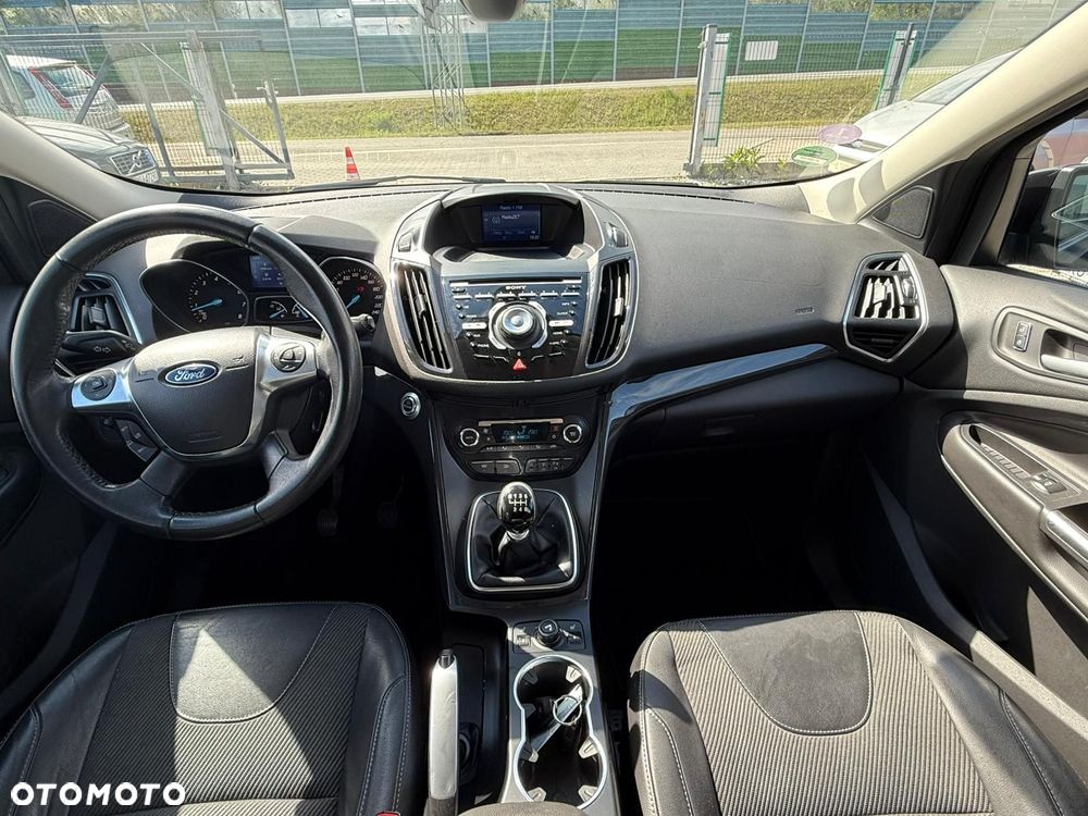 Ford Kuga 1.6 EcoBoost 2x4 Trend - 27