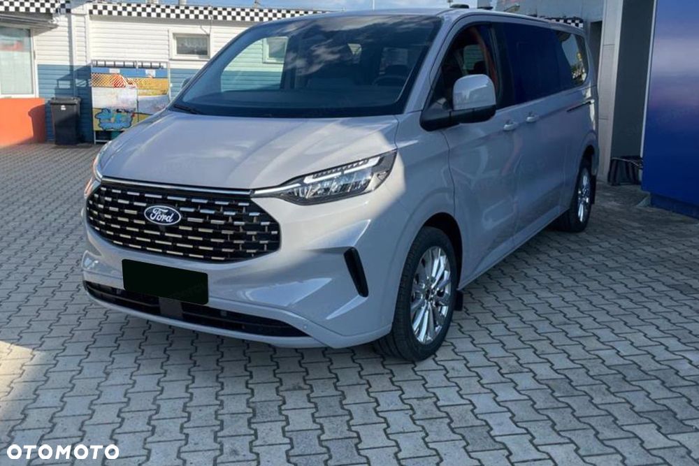 Ford Tourneo Custom - 2