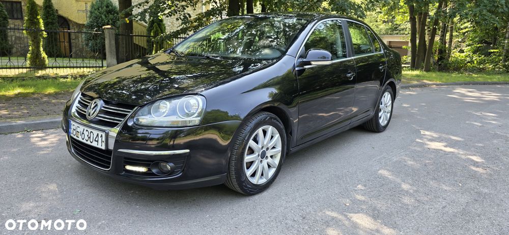 Volkswagen Jetta 2.0 TDI DPF Sportline DSG - 37