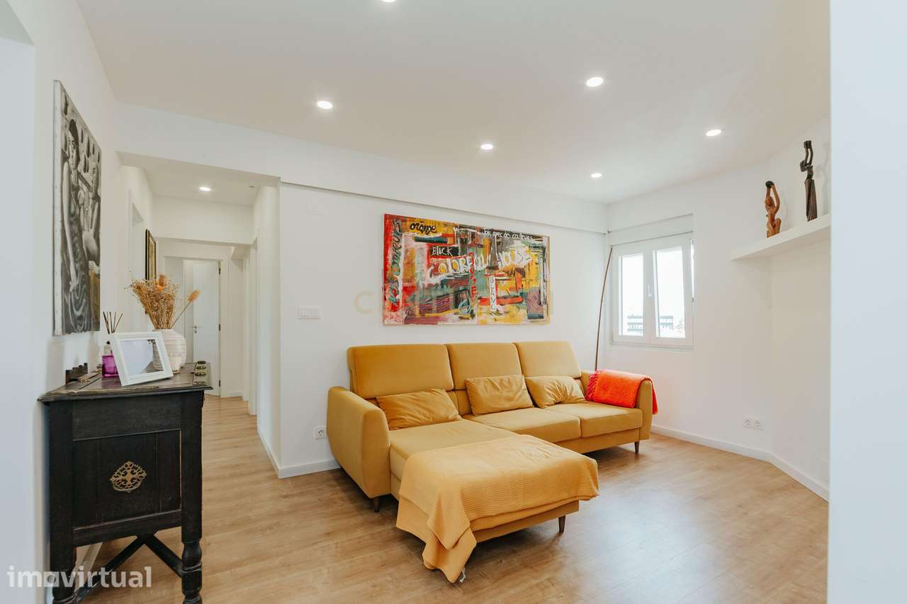 Apartamento T4 Remodelado nos Olivais – Lisboa | Excelente Localização - Grande imagem: 3/36