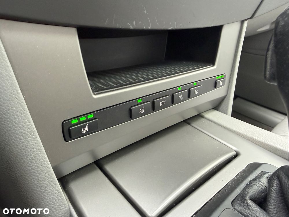 BMW Seria 5 525d - 15