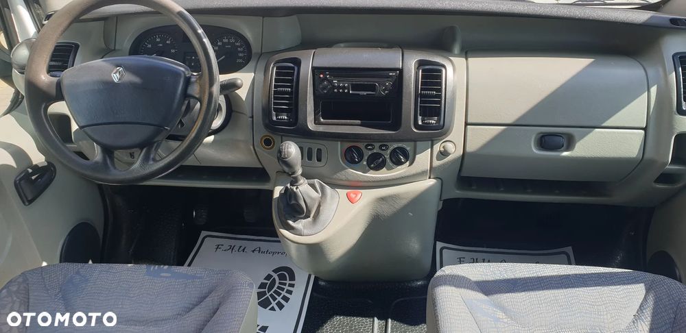 Renault Trafic - 11
