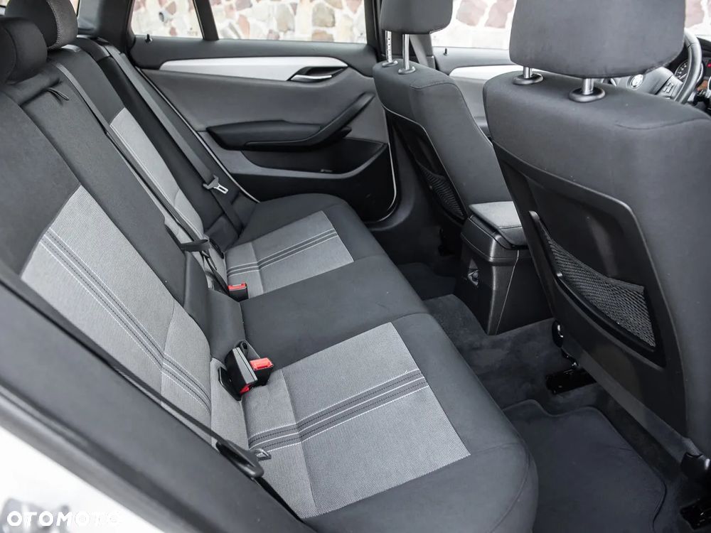 BMW X1 xDrive18d xLine - 29