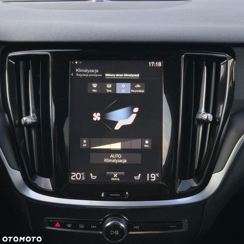 Volvo V60 D3 Geartronic Summum - 32