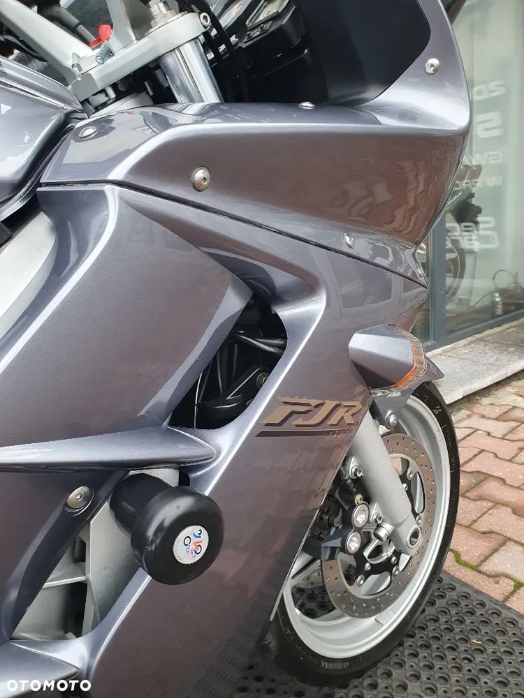 Yamaha FJR - 26
