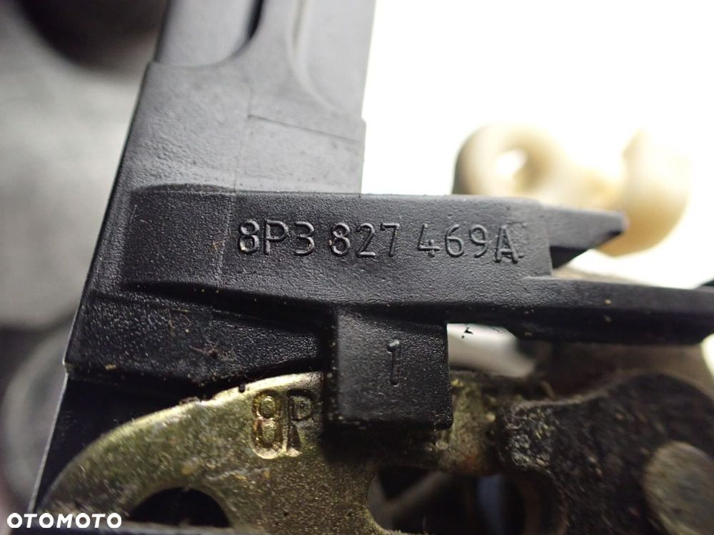 ZAMEK KLAPY BAGAŻNIKA AUDI A3 8P 2.0 TDI BKD - 4