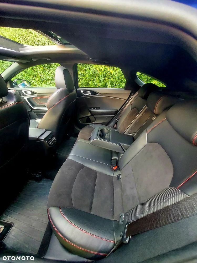 Kia ProCeed 1.6 T-GDI GT DCT - 32