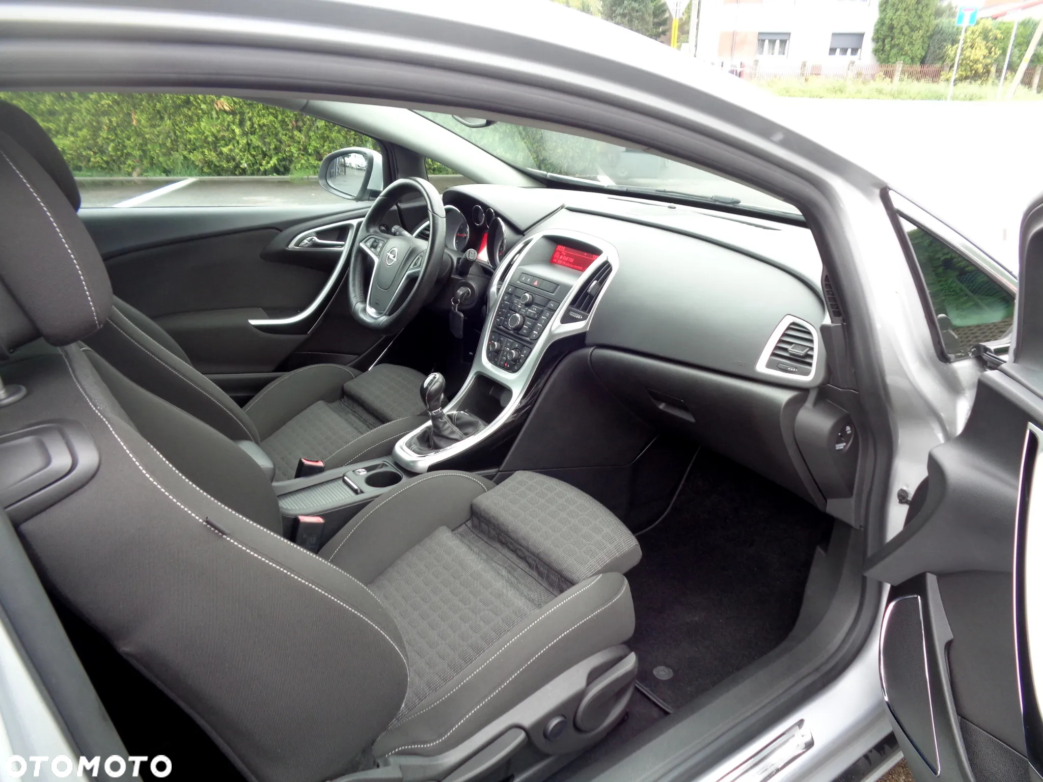 Opel Astra GTC 1.4 Turbo - 16