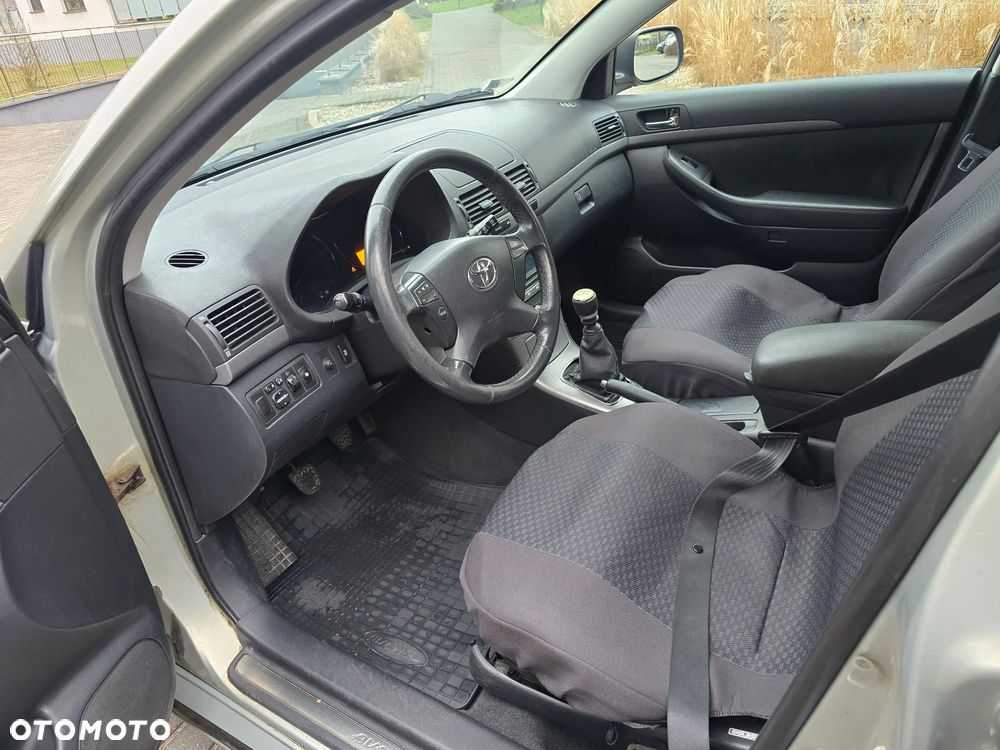 Toyota Avensis 2.0 D-4D Sol - 6