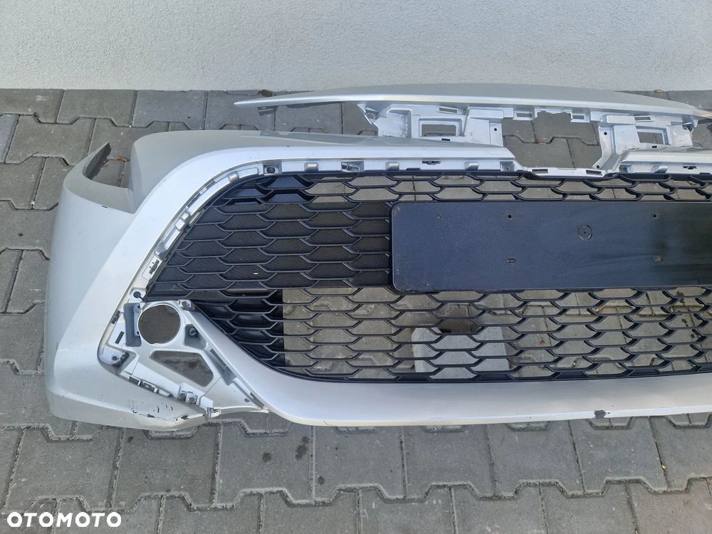 Zderzak Toyota Corolla XII E21 E210 2018 - bez dziur - 3