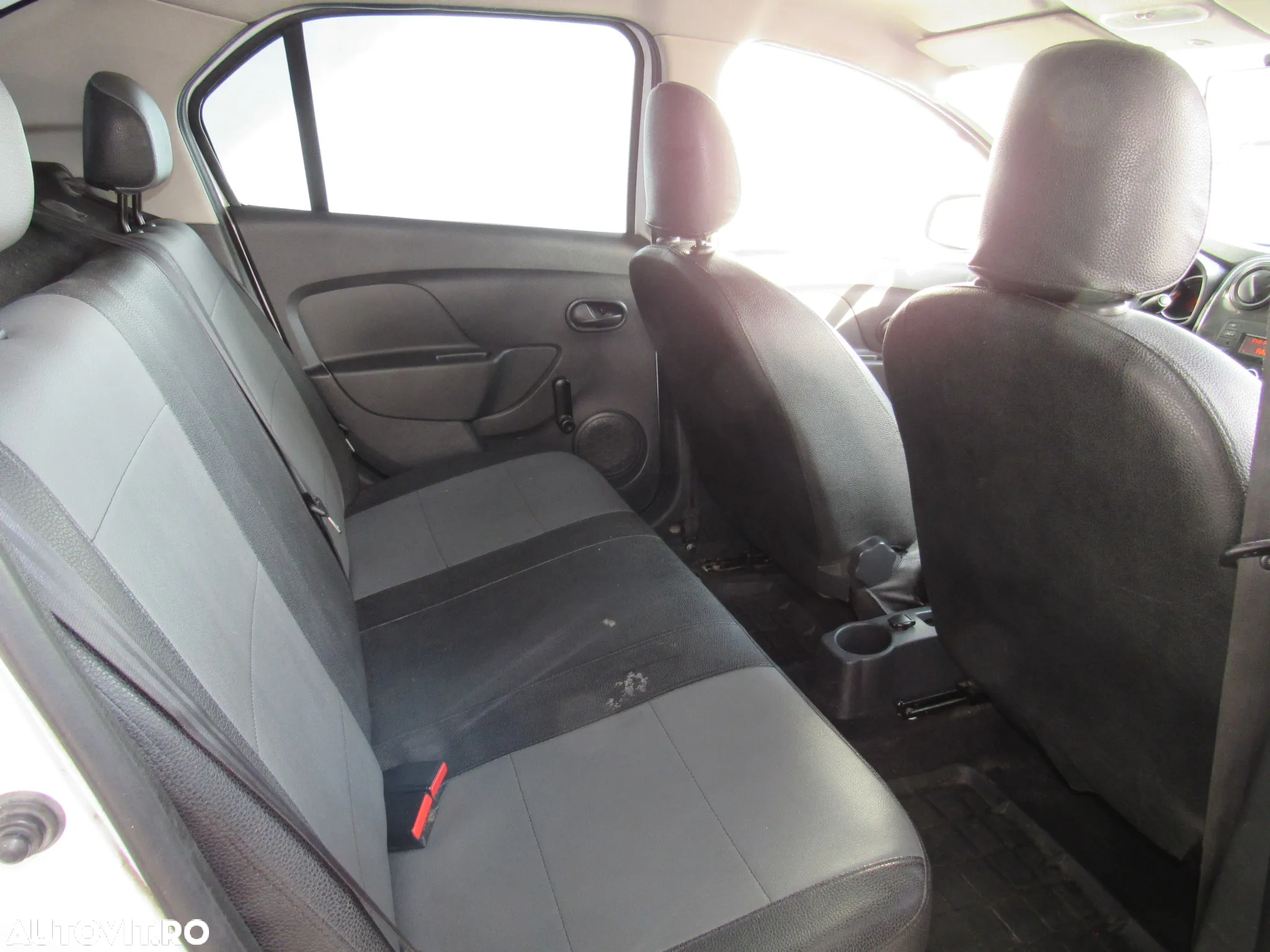 Dacia Logan 0.9 TCe SL PLUS - 11