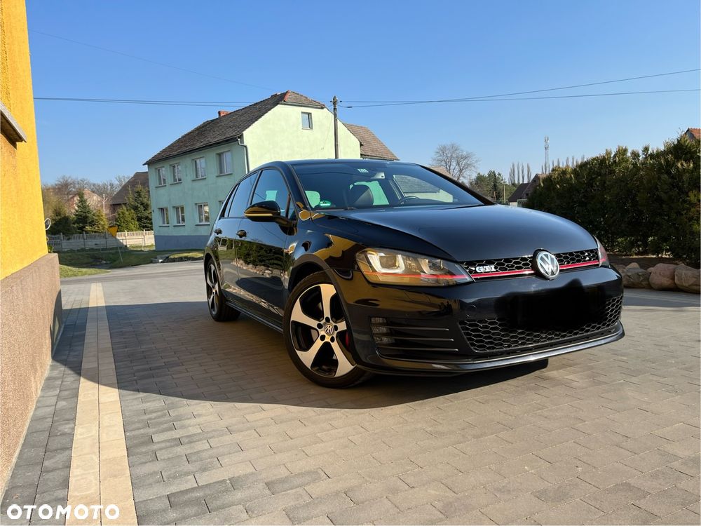 Volkswagen Golf - 4