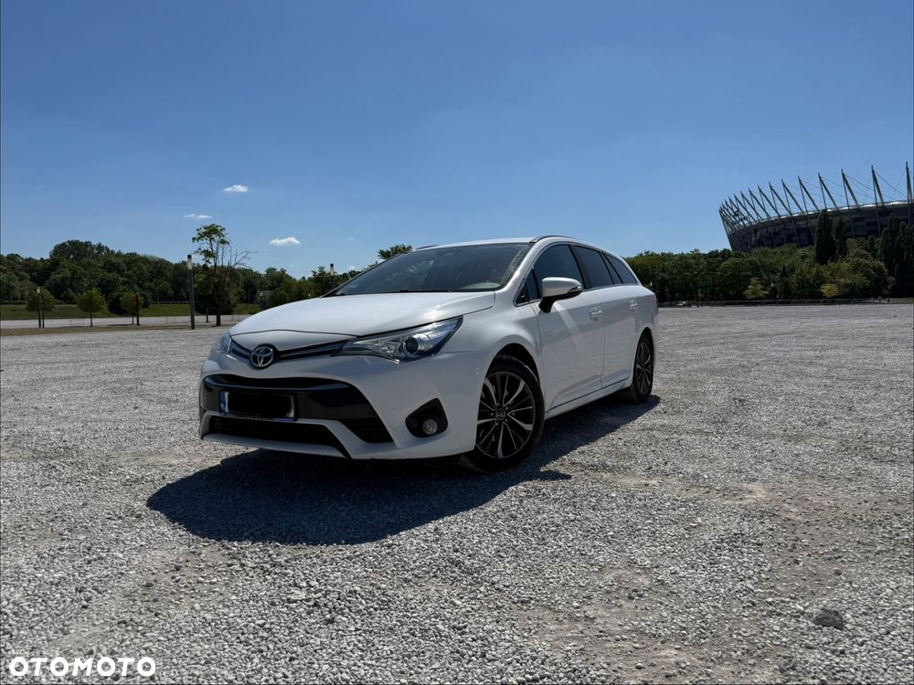 Toyota Avensis 2.0 D-4D Premium - 9
