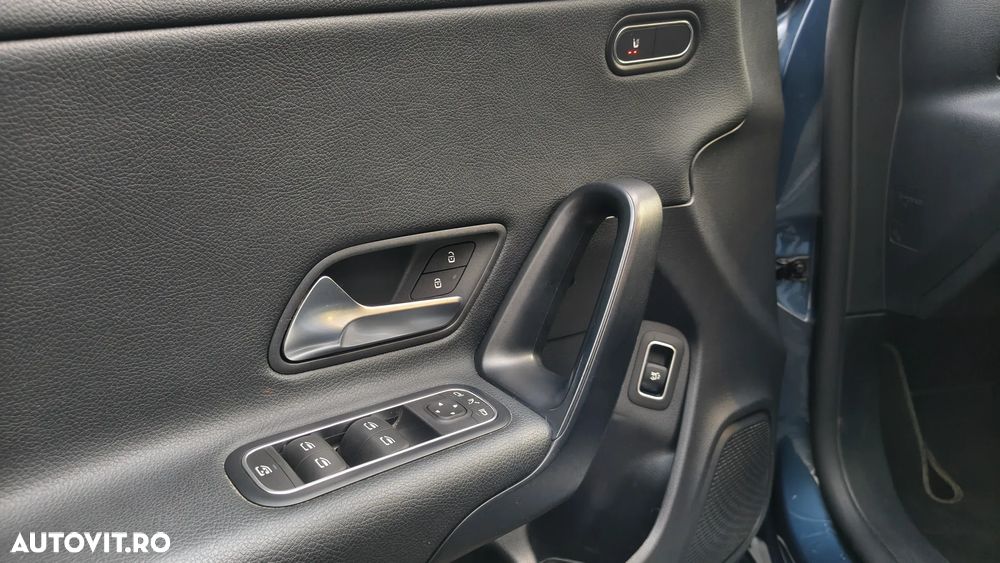 Mercedes-Benz CLA - 10