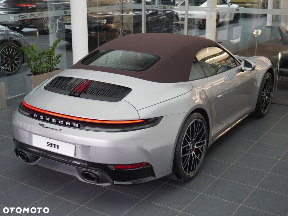Porsche 911 Carrera S - 14