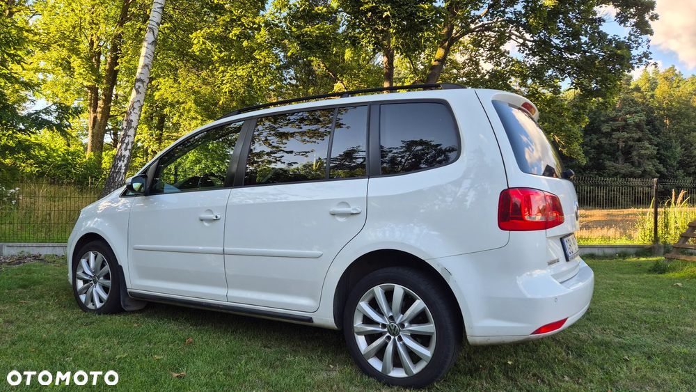 Volkswagen Touran 1.6 TDI DPF BlueMotion Technology DSG Comfortline - 12