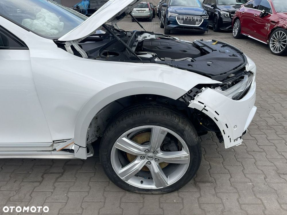 Volvo V90 Cross Country D5 AWD Ocean Race - 6