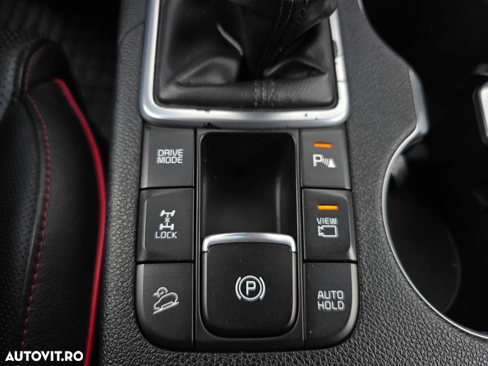 Kia Sportage 2.0 CRDI AWD Eco-Dynamics+ (48V M-H) Aut. GT LINE - 19