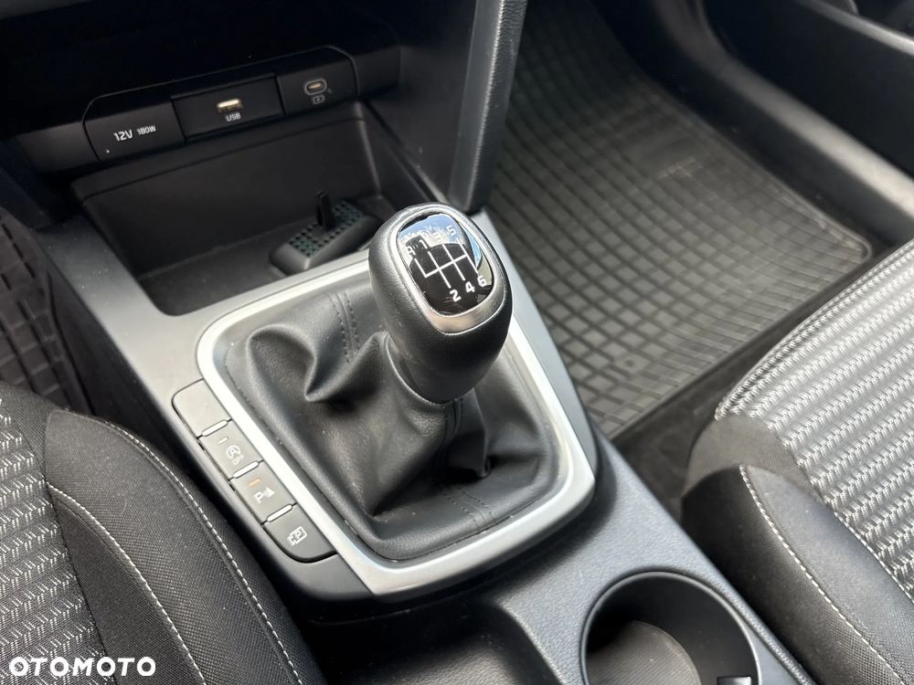Kia XCeed 1.5 T-GDI M - 17