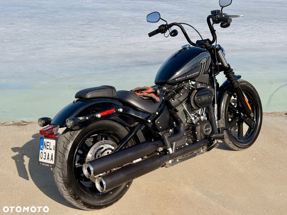 Harley-Davidson Softail Street Bob - 16
