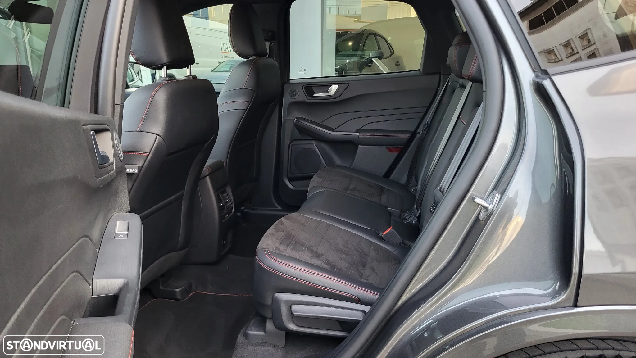 Ford Kuga 2.5 PHEV ST-Line X - 15