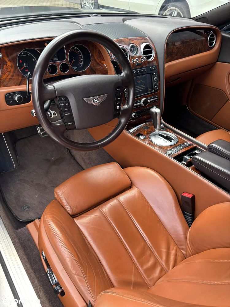 Bentley Continental GT Standard - 12