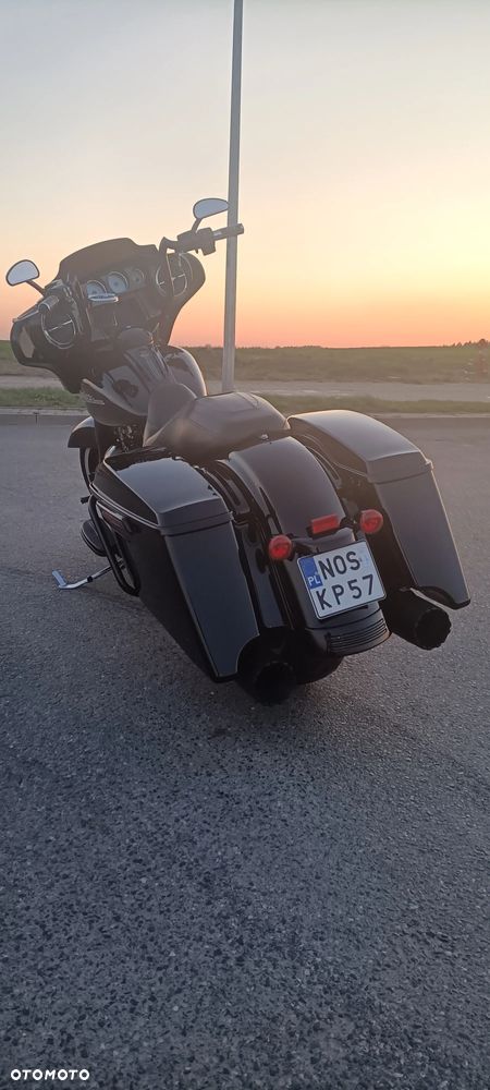 Harley-Davidson Touring Street Glide - 9