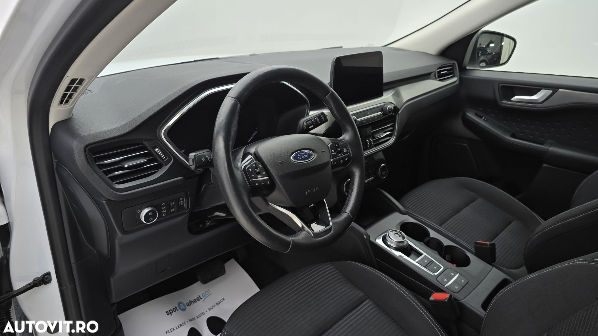 Ford Kuga - 13
