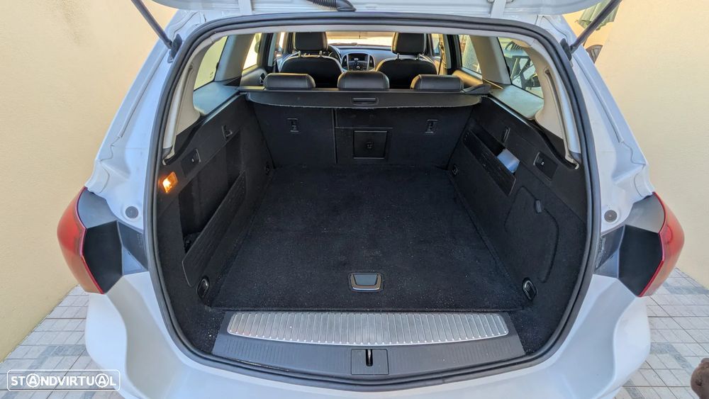 Opel Astra Sports Tourer - 15