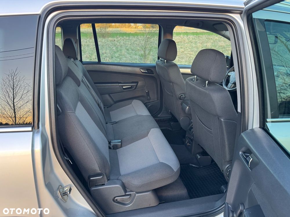 Opel Zafira 1.6 Njoy - 11