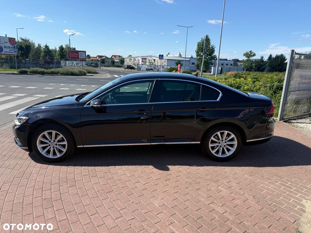 Volkswagen Passat 1.8 TSI BMT Highline - 28