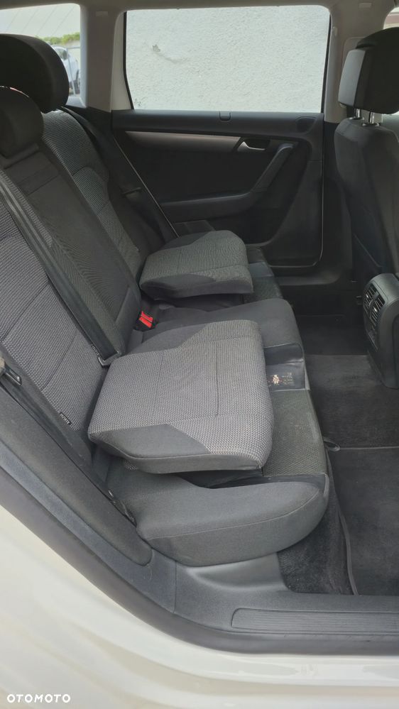 Volkswagen Passat 1.6 TDI Comfortline - 17
