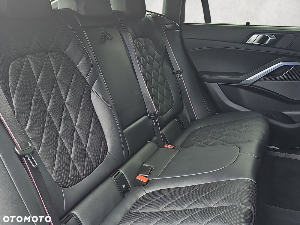 BMW X6 - 30