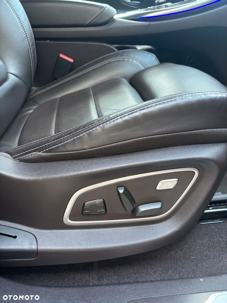 Renault Espace 1.6 dCi Energy Initiale Paris EDC - 19