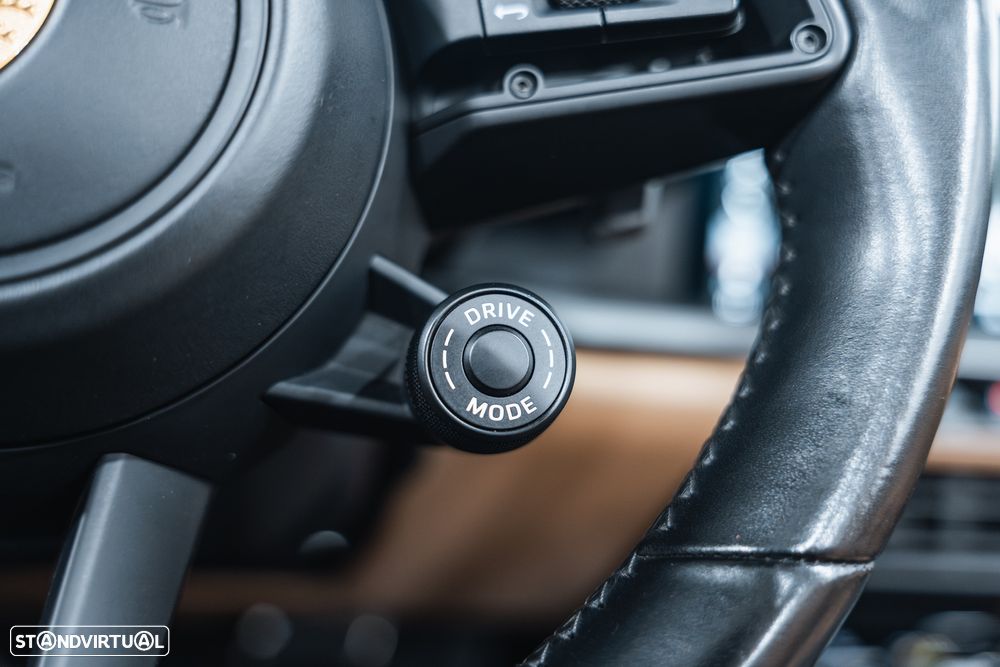 Porsche 911 (992) - 18