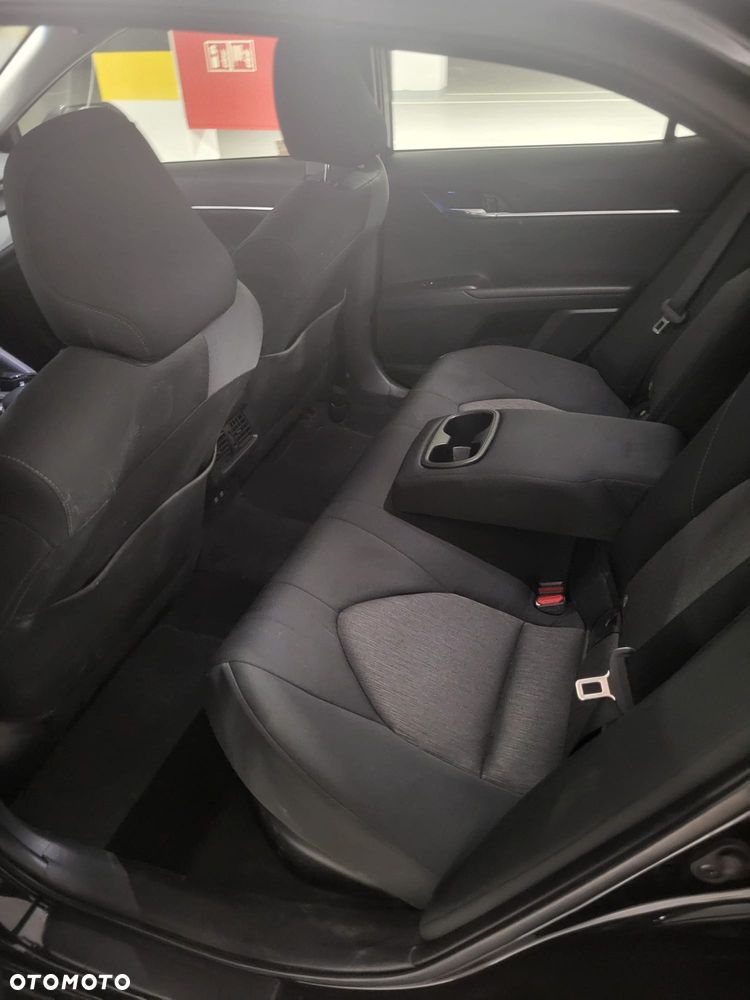 Toyota Camry 2.5 Hybrid Comfort CVT - 6