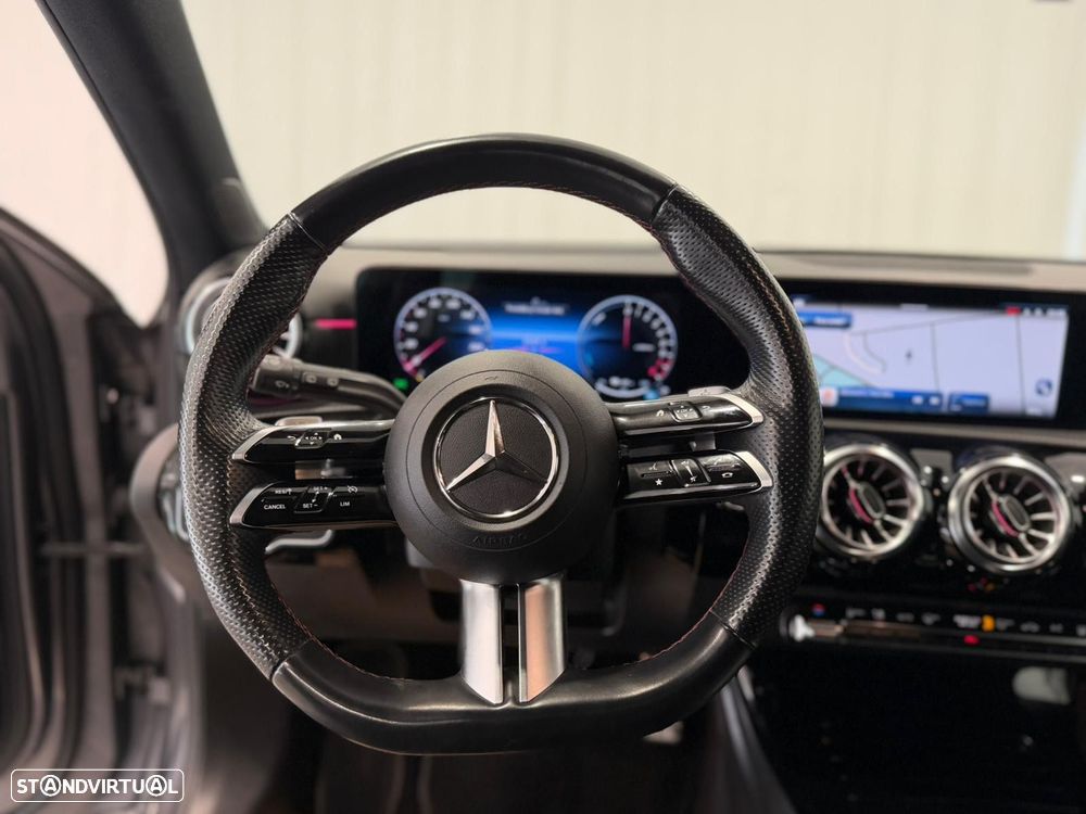 Mercedes-Benz A 250 e AMG Line - 8