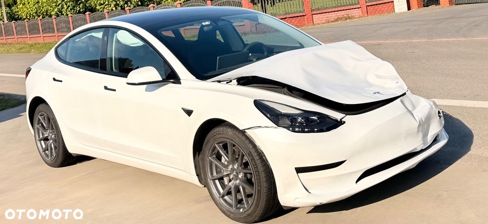 Tesla Model 3 Standard Reichweite Plus Hinterradantrieb - 7