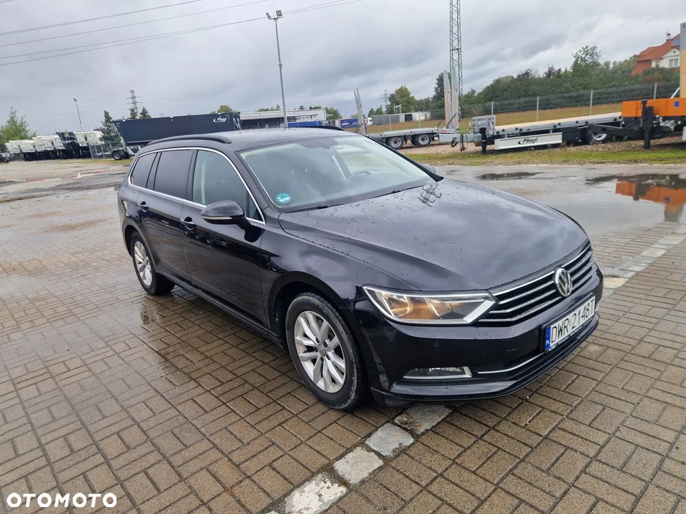 Volkswagen Passat - 2