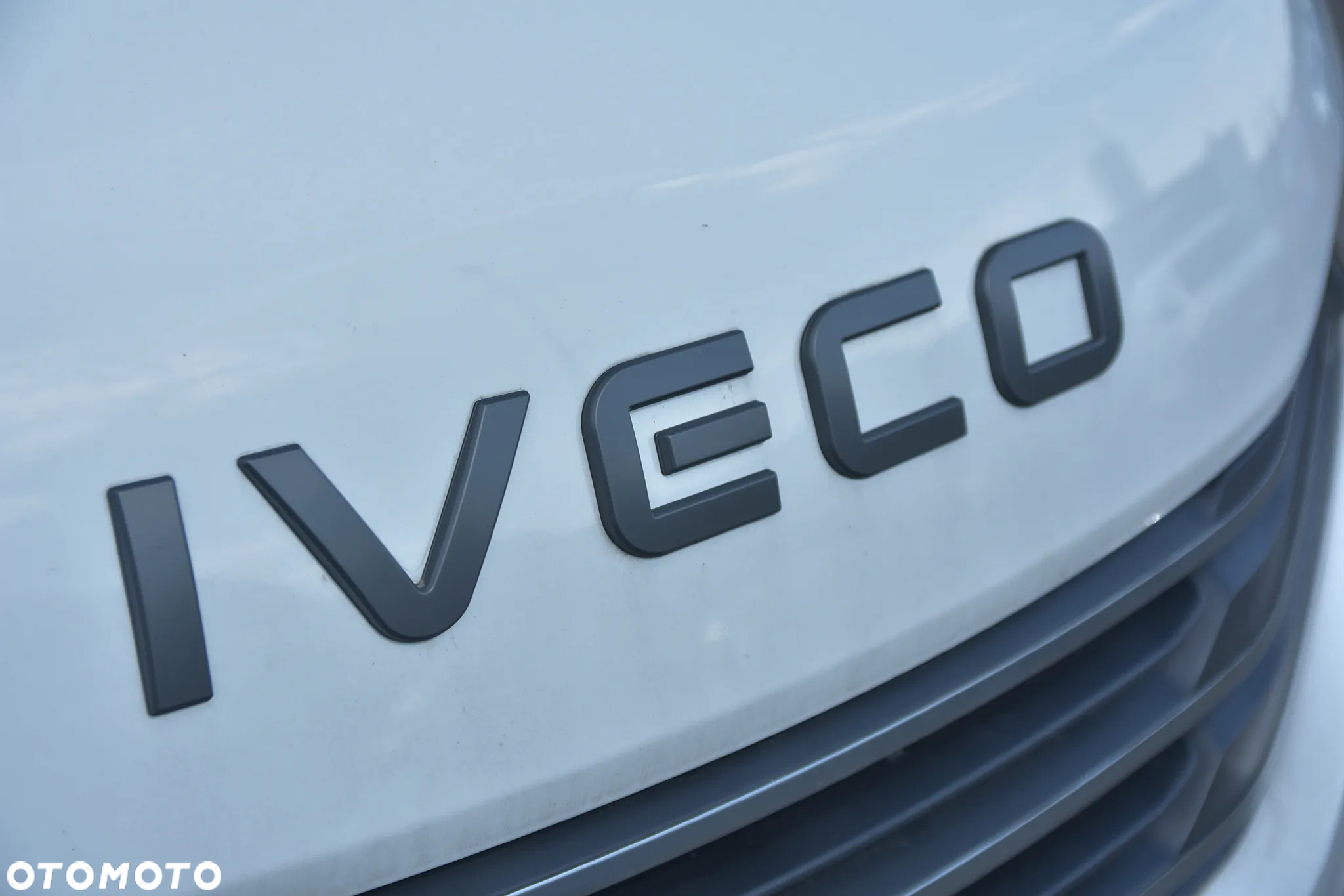 Iveco Daily zabudowa 10EP międzynarodowa kabina sypialna - 7